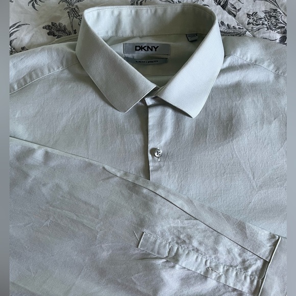 DKNY Men’s Dress Shirt - Picture 1 of 8